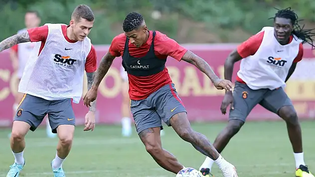 Galatasaray, Antalyaspor mesaisine devam etti