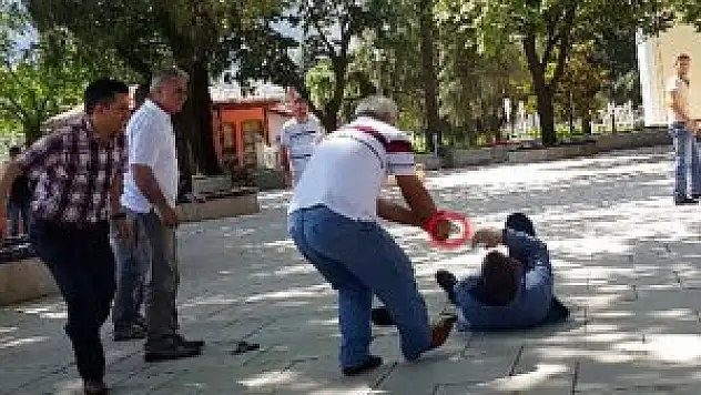 Meydanda kafasına sıktı gitti!