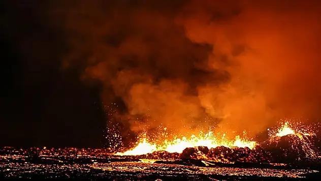 Başkentin her yerinden görüldü, volkanik patlamanın etkileri sürüyor