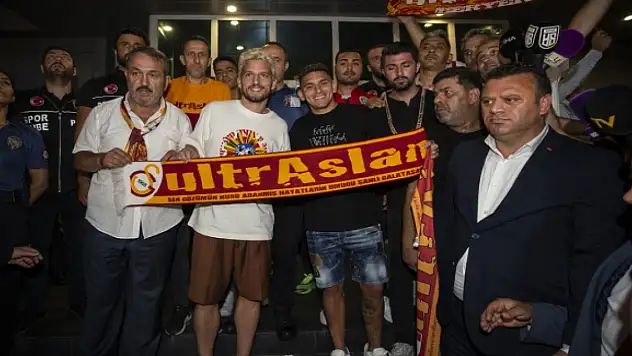 Aslan'ın yıldızları karşılamadan memnun