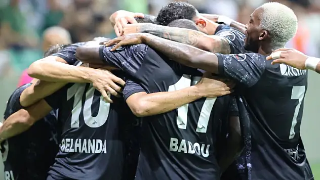 Adana Demirspor galibiyetle başladı