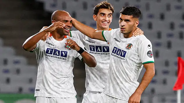 Alanyaspor'dan deplasmanda 4 golle güldü