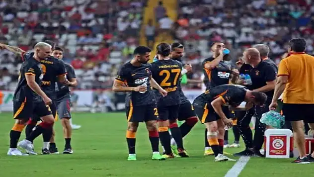 Galatasaray, Antalya'da son dakikada güldü!