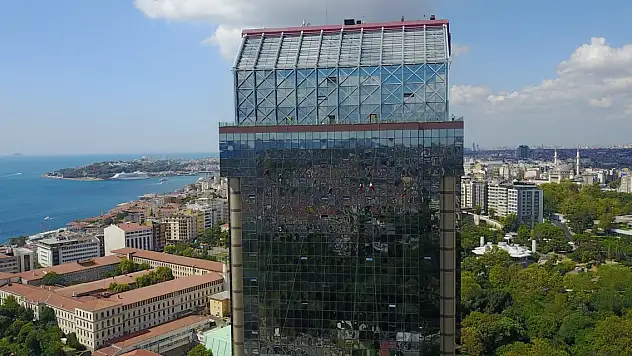 İstanbul'da iple erişim teknisyenlerinin zorlu mesaisi