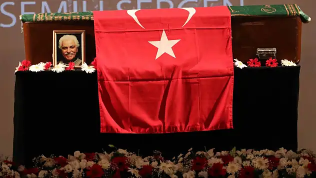 Semih Sergen, son yolculuğuna uğurlandı