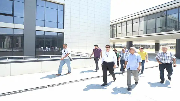 NEÜ yeni binalarıyla eğitime hazırlanıyor