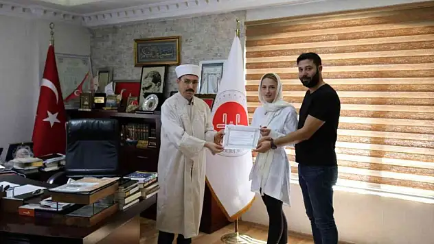 Gelin gelen Ukraynalı Kolos Müslüman olup 'Amine' adını aldı