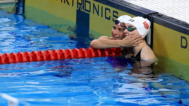 Paralimpik yüzücülerden iki günde 13 madalya