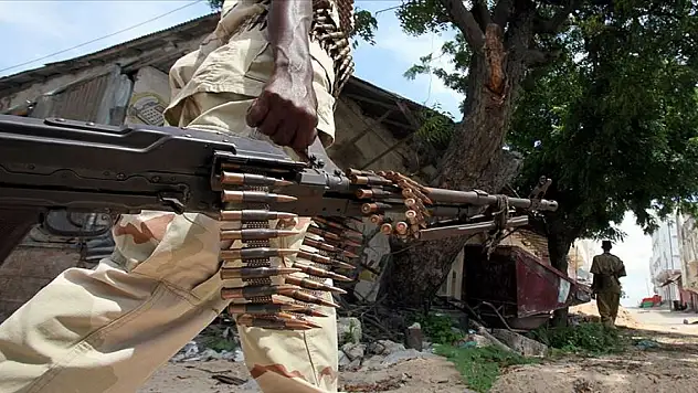 Mali'de militanlar kasabayı bastı! 17'si asker 21 ölü