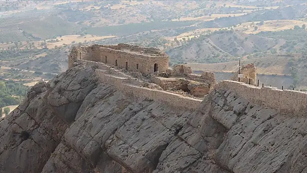 İhtişamlı yapı 17 yıl sonra kapılarını ziyaretçilerine açtı