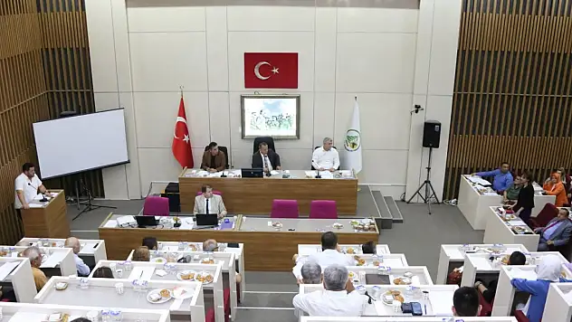 Tanju Özcan: Iraklının aldığı 10 mezar yerini iptal ettirdim