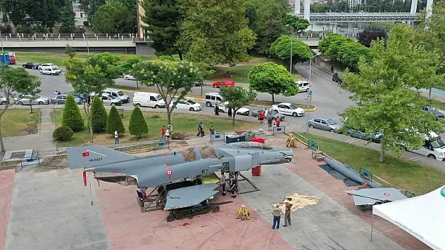 F4 savaş uçağı karadan yürütülecek