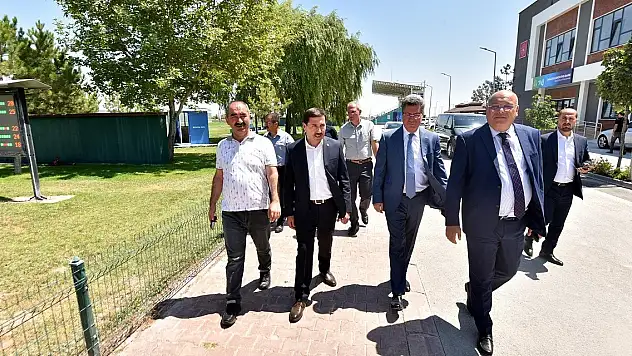 Tunuslu Heyet Karatay'a hayran kaldı