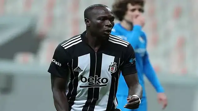 Fenerbahçe, golcü transferinde Vincent Aboubakar'a döndü