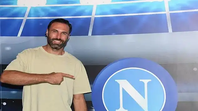 Salvatore Sirigu resmen Napoli'de!