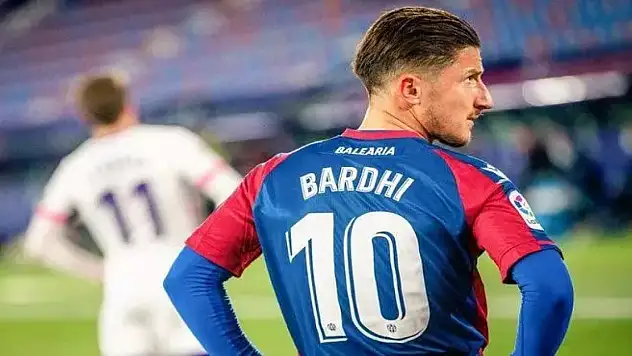 Trabzonspor'un yeni transferi Enis Bardhi Trabzon'a geldi