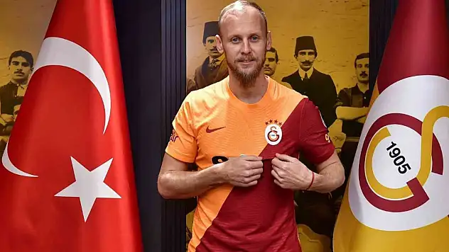 Semih Kaya futbolu bıraktığını açıkladı