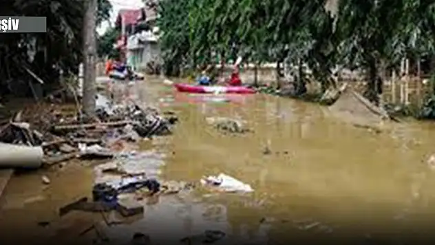 Çin'i sel vurdu: 4 ölü, 9 yaralı