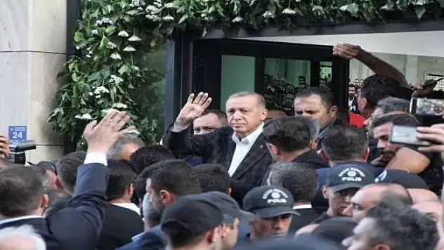 Cumhurbaşkanı Erdoğan'a vatandaşlardan sevgi seli