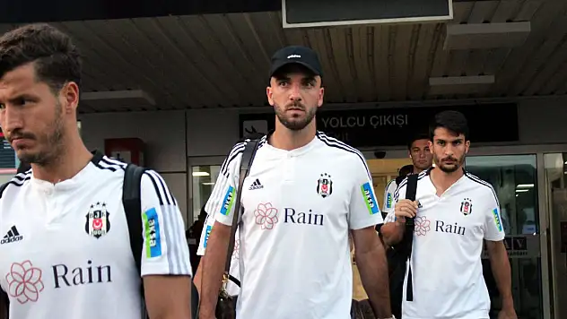 Beşiktaş kafilesi Antalya'da