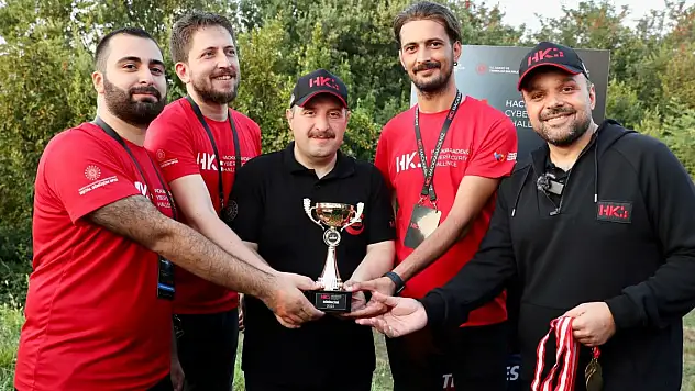 Bakan Varank: Türkiye'nin otomobilinin fabrikasını 29 Ekim'de açacağız