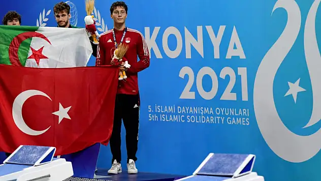 Yüzmede milli sporcular günü 11 madalyayla bitirdi