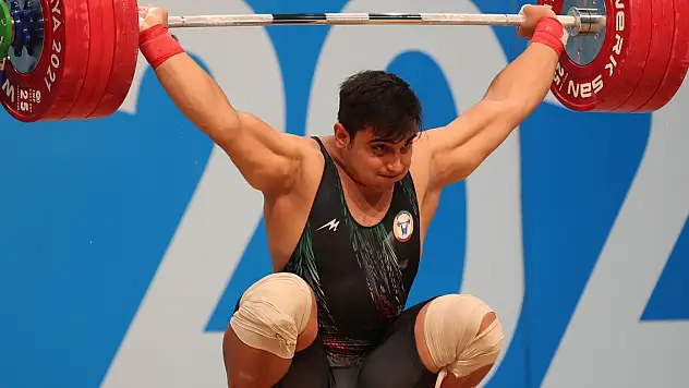 Halter'de İranlı sporcudan 3 rekor 3 altın