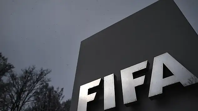 FIFA, Hindistan Futbol Federasyonunun üyeliğini askıya aldı
