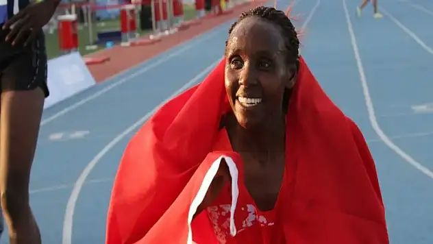 Yasemin Can'dan ikinci kez rekor