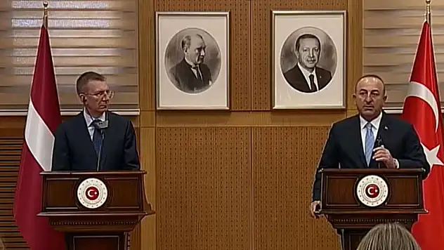 Bakan Çavuşoğlu: Bayrağımıza el uzatanların eli kırılır