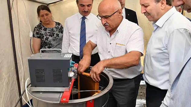 Isparta'da 205 dönüm lavanta tarlası arıcılık için uygun hale getirilecek