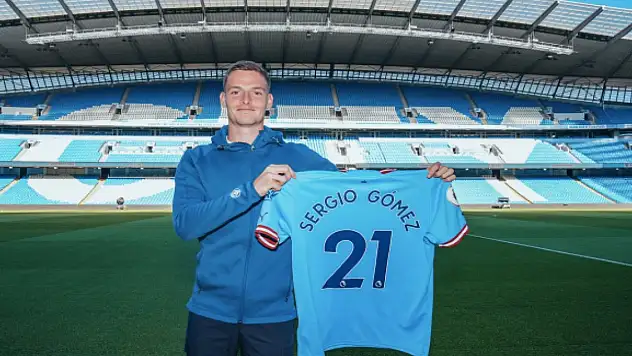 Manchester City, Sergio Gomez'i transfer etti