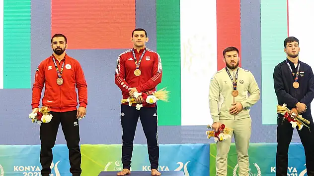 Vedat Albayrak'tan altın madalya