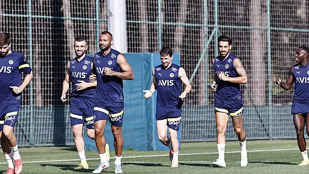 Fenerbahçe'de Joao Pedro takımla çalıştı