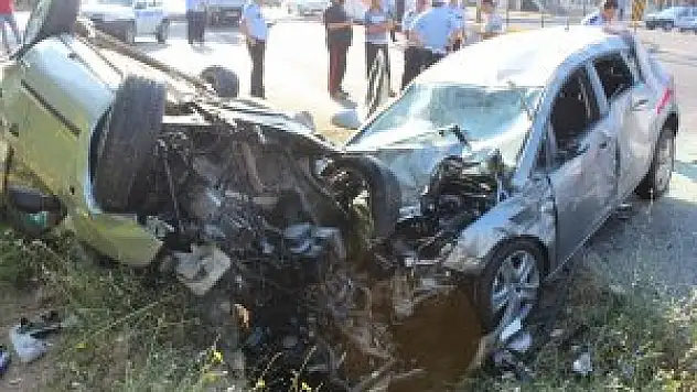 Uşak'ta kaza! 1 ölü, 4 yaralı
