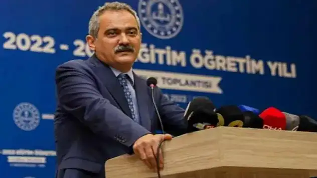 Mahmut Özer: Okulları açık tutamasaydık mahvolacaktık!