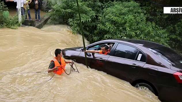 Çin'in Çinghay eyaletindeki selde 16 kişi öldü, 36 kişi kayıp