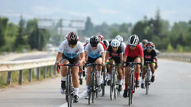 Bisiklet puanlı yol yarışları 6'ncı etabı Tokat'ta başladı