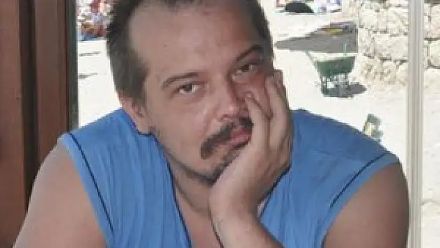 Arda Kural neden sokakta yaşıyor?