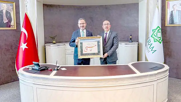Bakan Kasapoğlu'ndan Meram ve Karatay belediyelerine teşekkür ziyareti