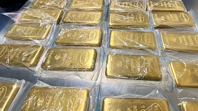 Havaalanında 225 kilogram kaçak altın ele geçirildi