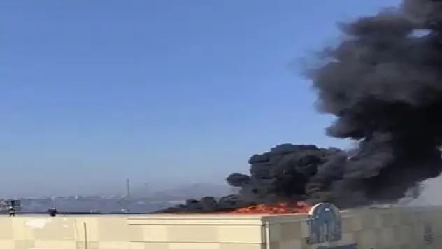 Mısır'da AVM'de yangın