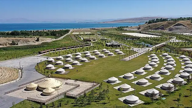 Ahlat'taki millet bahçesinde ziyaretçilere Selçuklu ruhu yaşatılacak