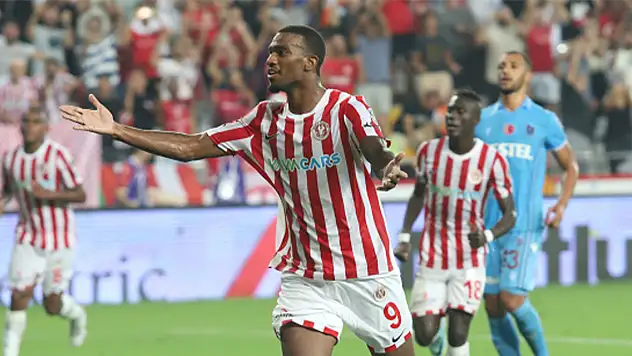 Antalyaspor'un golcüsü hız kesmiyor