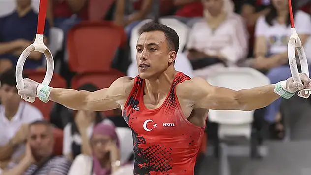 Milli cimnastikçi Adem'den gümüş madalya