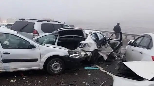 Rusya'daki zincirleme trafik kazasında 14 Kırgızistan vatandaşı öldü