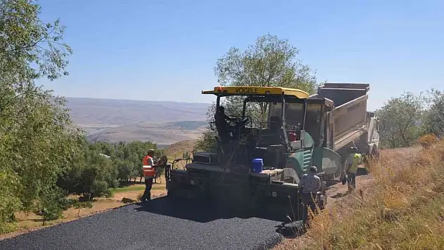 210 köy yolu 64 milyon liralık yatırımla yenileniyor
