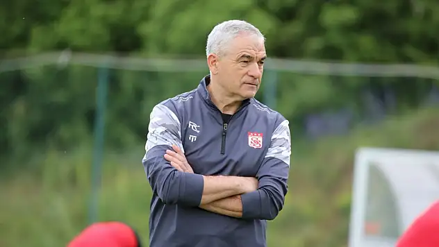 Rıza Çalımbay, Süper Lig'deki 600. maçına çıktı