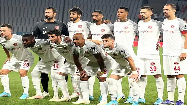 İstanbul'un semt takımları Süper Lig'de dibe vurdu