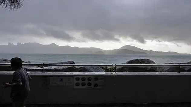 Ma-on tayfunu Çin kıyılarına ulaştı